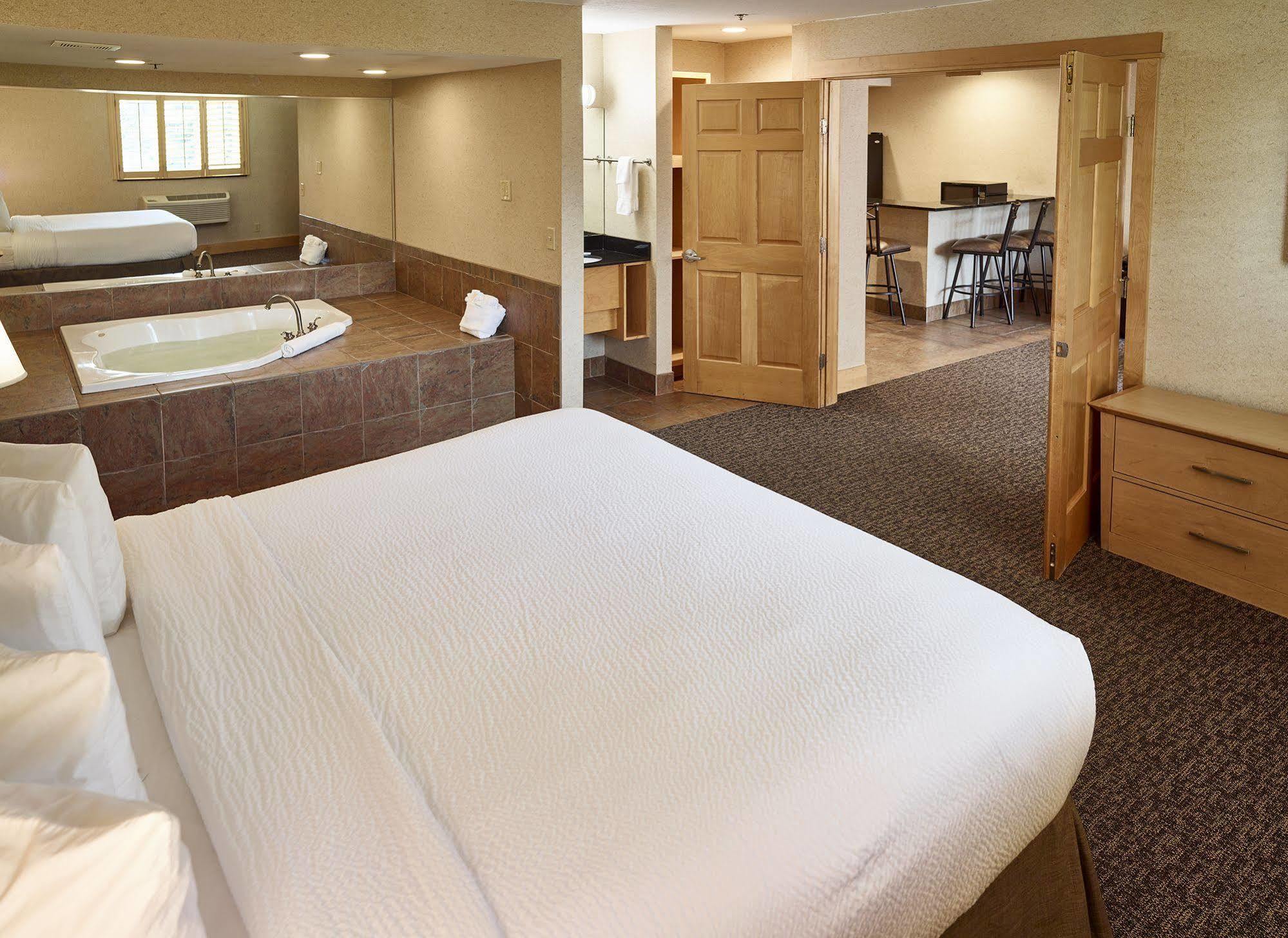 Livinn Hotel Minneapolis North / Fridley Dış mekan fotoğraf