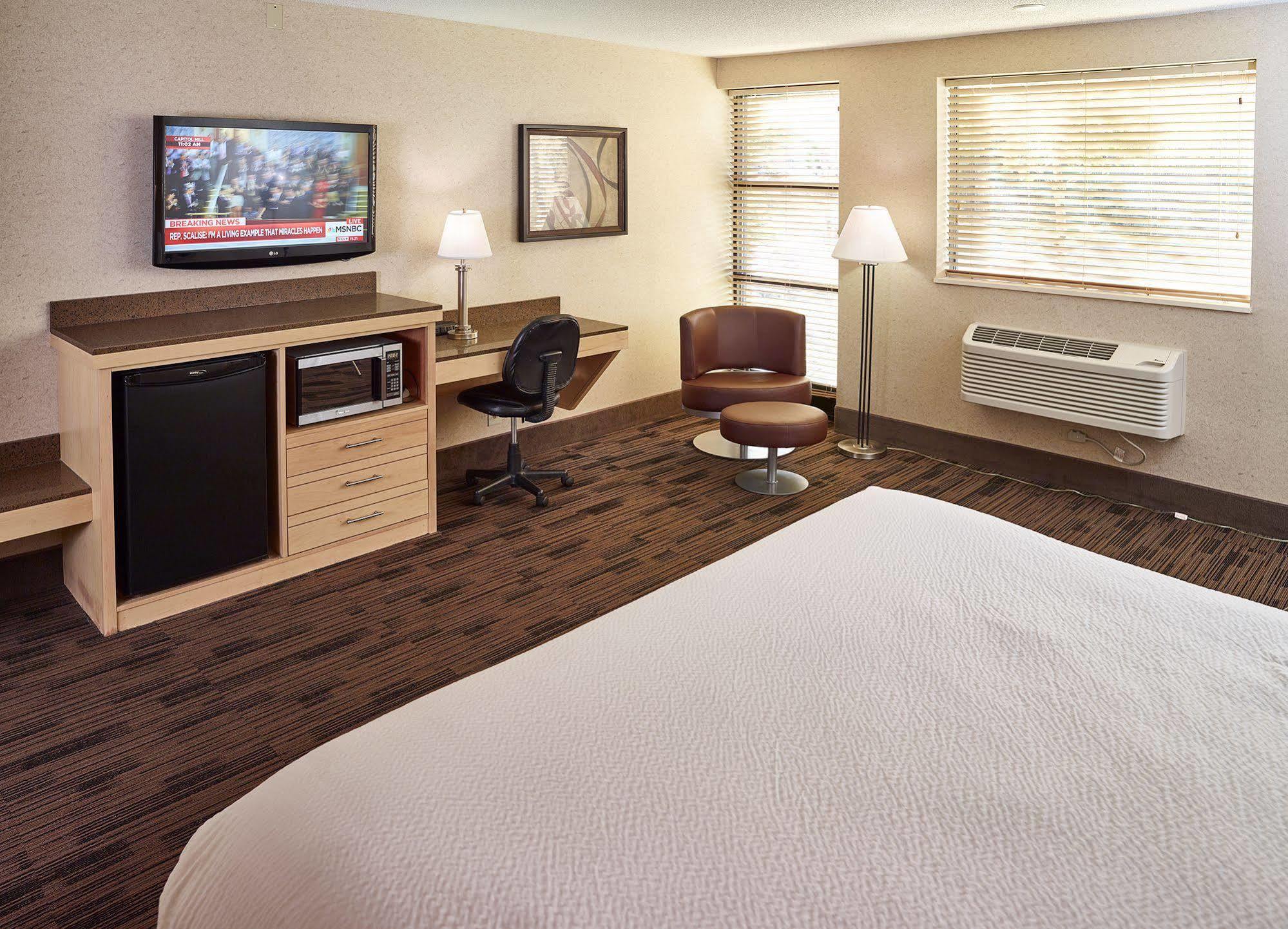 Livinn Hotel Minneapolis North / Fridley Dış mekan fotoğraf
