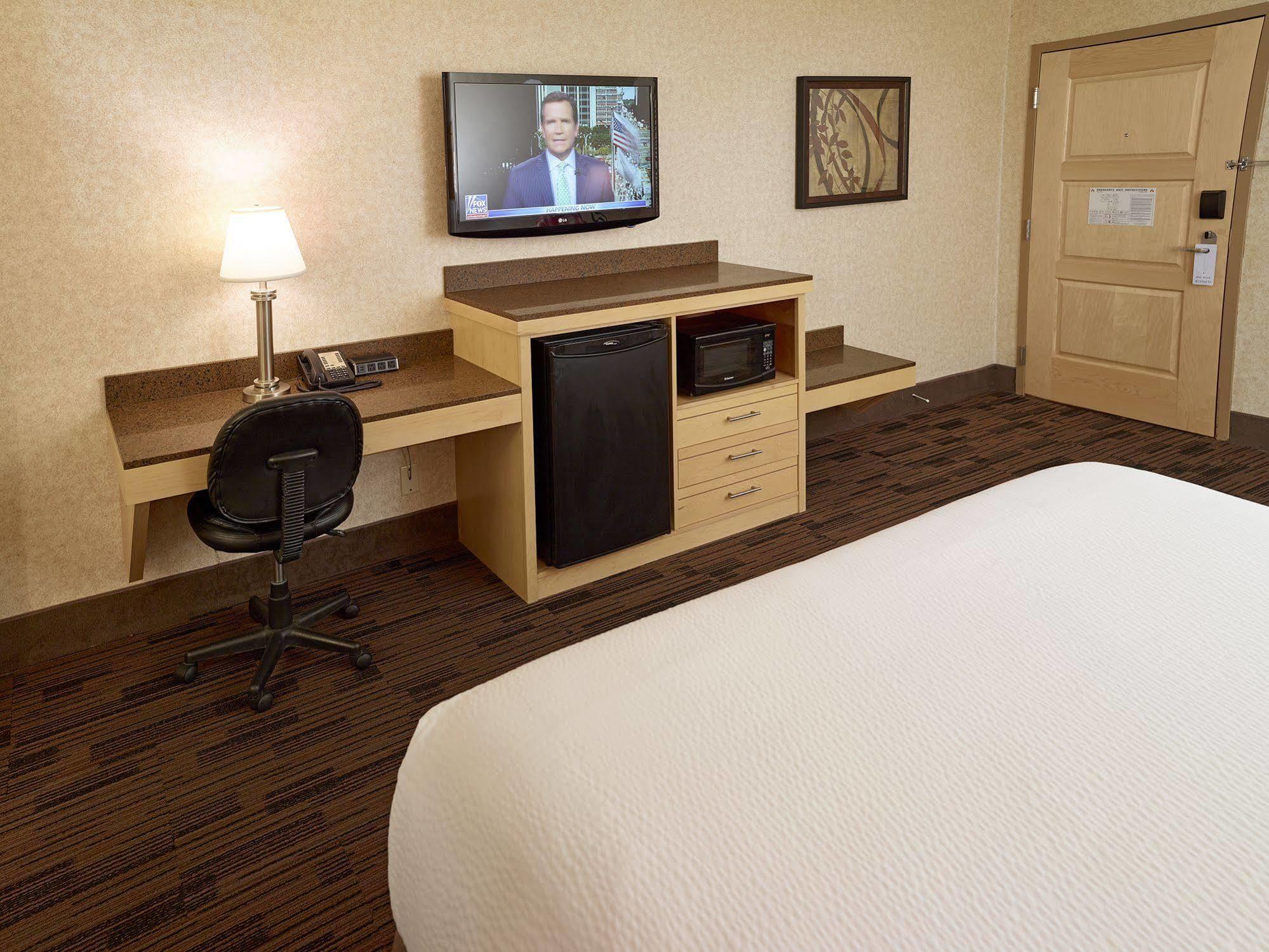 Livinn Hotel Minneapolis North / Fridley Dış mekan fotoğraf
